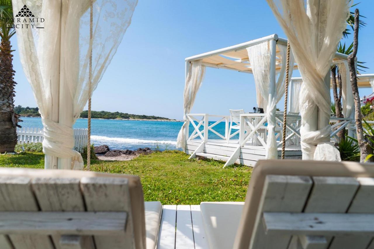 Neptune Sea House - Beachfront Agios Spyridon  Exterior foto